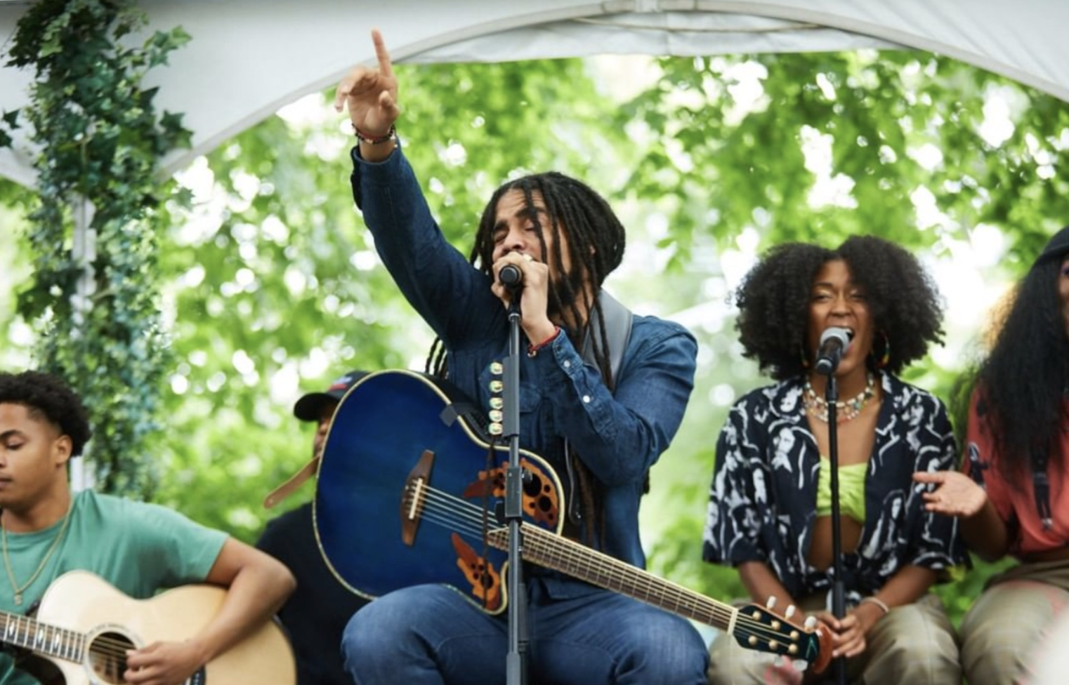 Skip Marley singing for OneFirelight